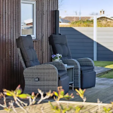 Sea Views And Life On North Funen 度假居